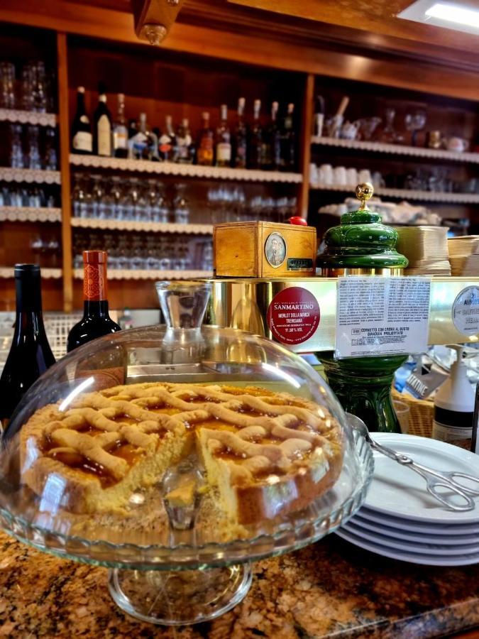 Hotel Brueckenwirt - Al Ponte 몬타냐 외부 사진