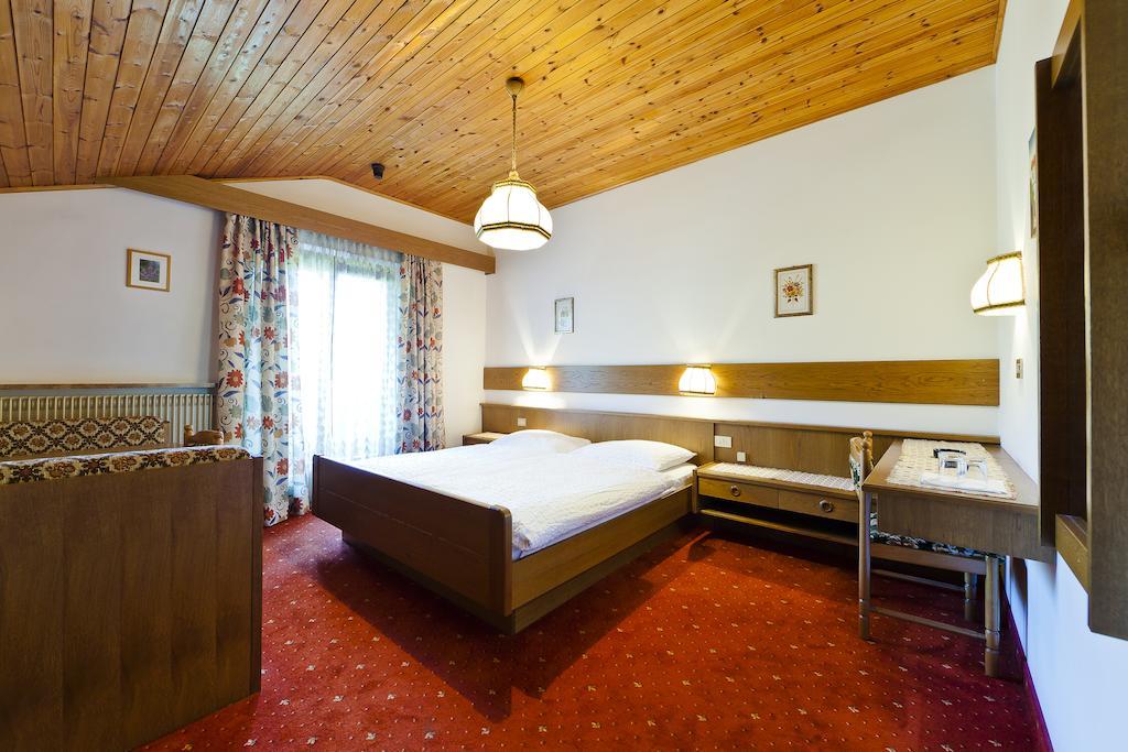 Hotel Brueckenwirt - Al Ponte 몬타냐 객실 사진